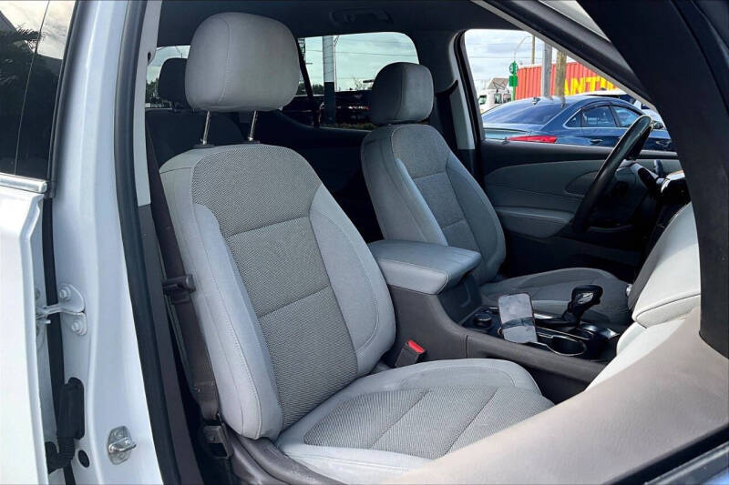 2021 Chevrolet Traverse LT Cloth