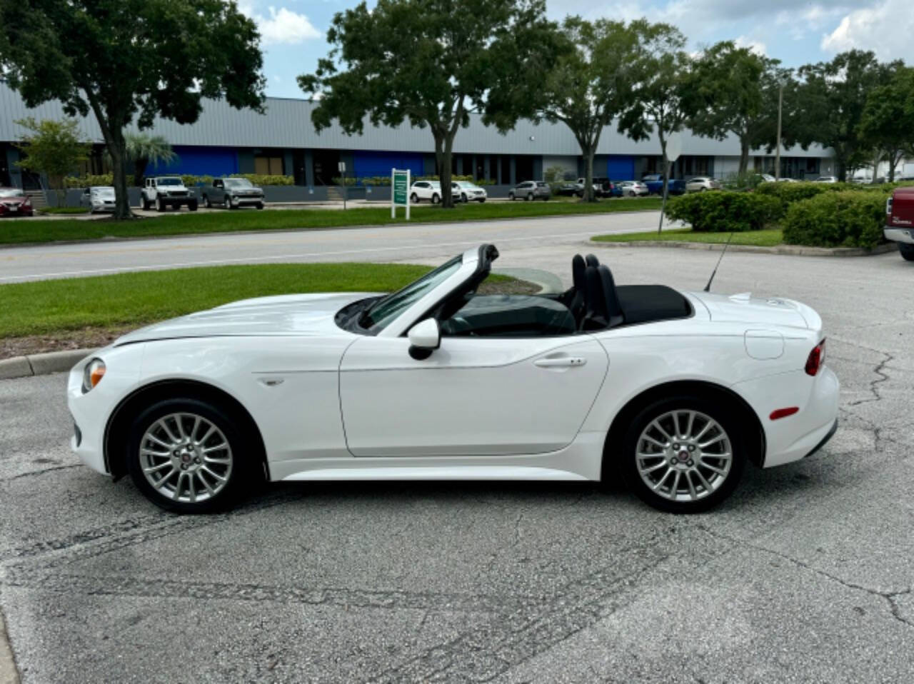 2018 FIAT 124 Spider for sale at Zoom Auto Exchange LLC in Orlando, FL