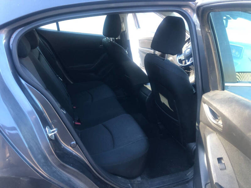 2016 Mazda MAZDA3 i Touring