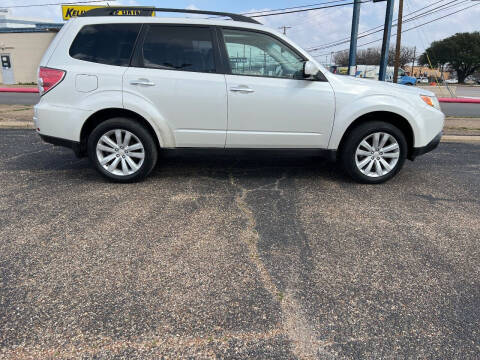 2011 Subaru Forester for sale at Tracy's Auto Sales in Waco TX