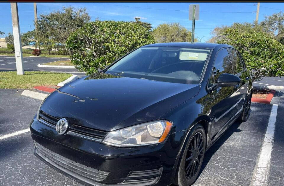 2017 Volkswagen Golf for sale at THE KAR COLLECTION in DAVIE, FL