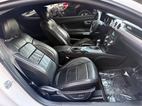 2017 Ford Mustang EcoBoost Premium