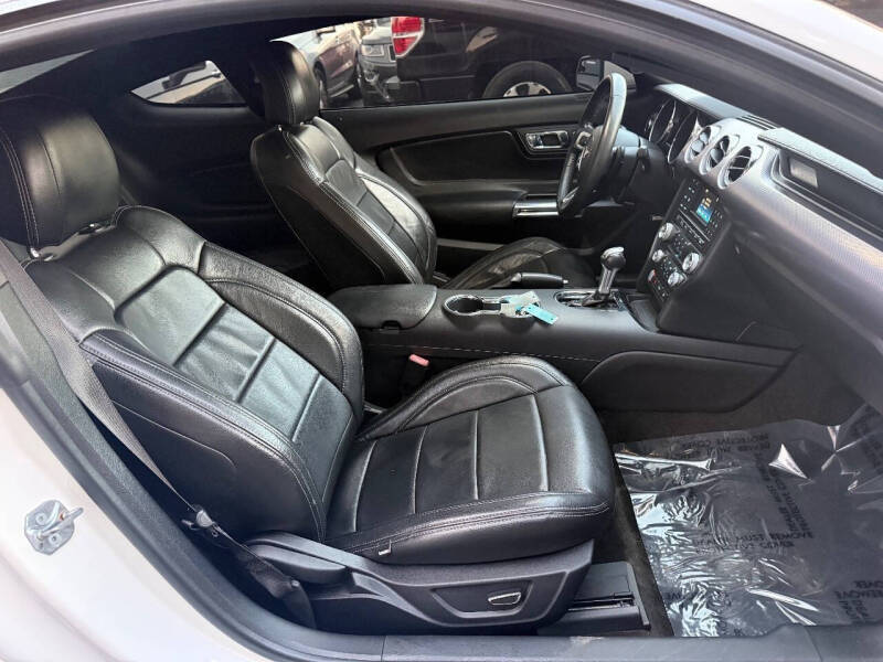 2017 Ford Mustang EcoBoost Premium