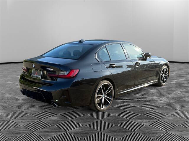 2024 BMW 3 Series 330i
