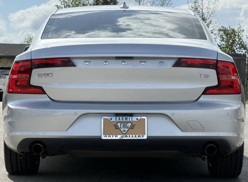 2017 Volvo S90 T5 Momentum