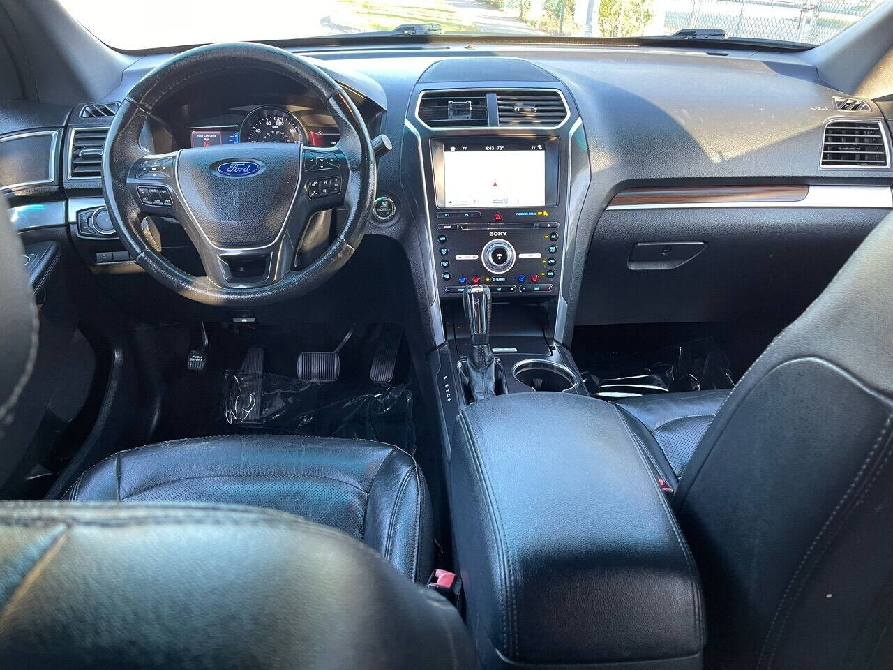 2017 Ford Explorer SUV - $14,555
