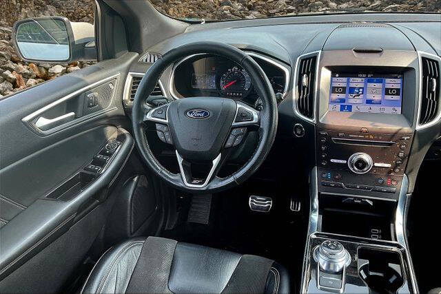 2019 Ford Edge ST
