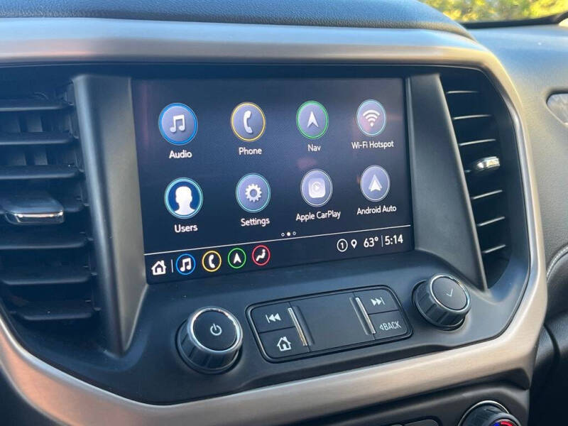 2023 GMC Acadia Denali