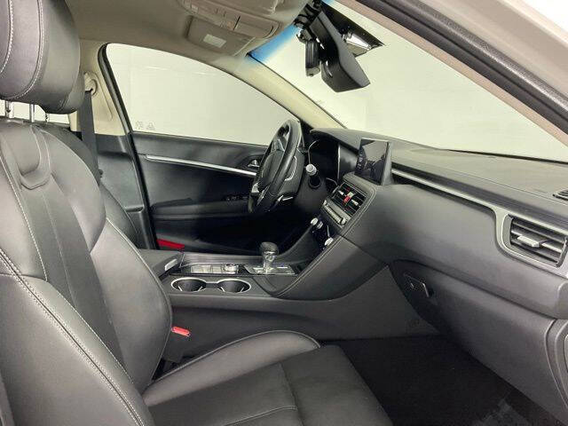 2025 Genesis G70