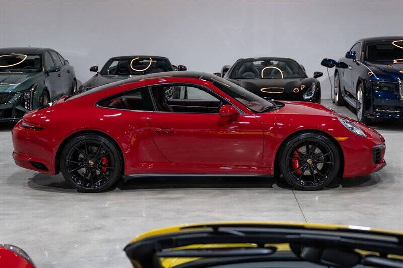 2019 Porsche 911 Carrera 4S