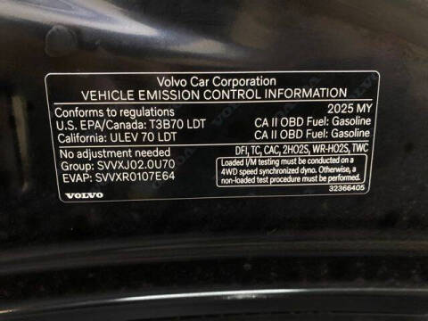2025 Volvo XC40 B5 Core Bright Theme