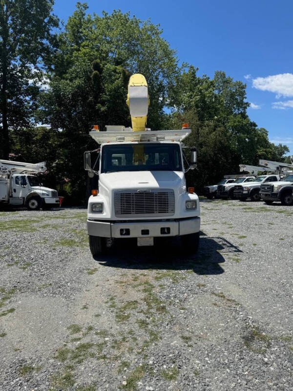 2003 Freightliner FL70