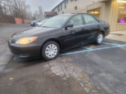 2005 Toyota Camry for sale at WOLVERINE AUTO LIQUIDATORS L.L.C. in Ypsilanti MI