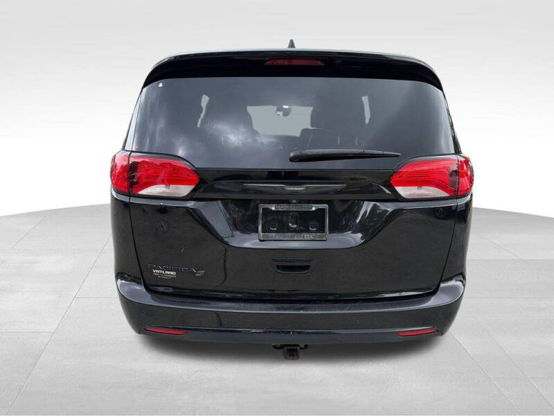 2020 Chrysler Pacifica Touring L Plus