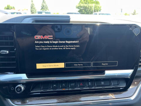 2025 GMC Sierra 1500 Elevation Standard