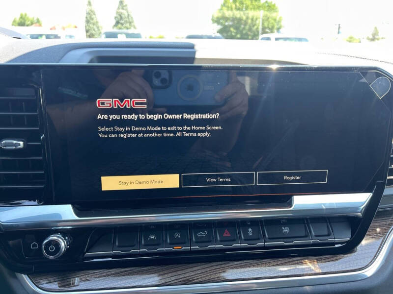 2025 GMC Sierra 1500 Elevation Standard