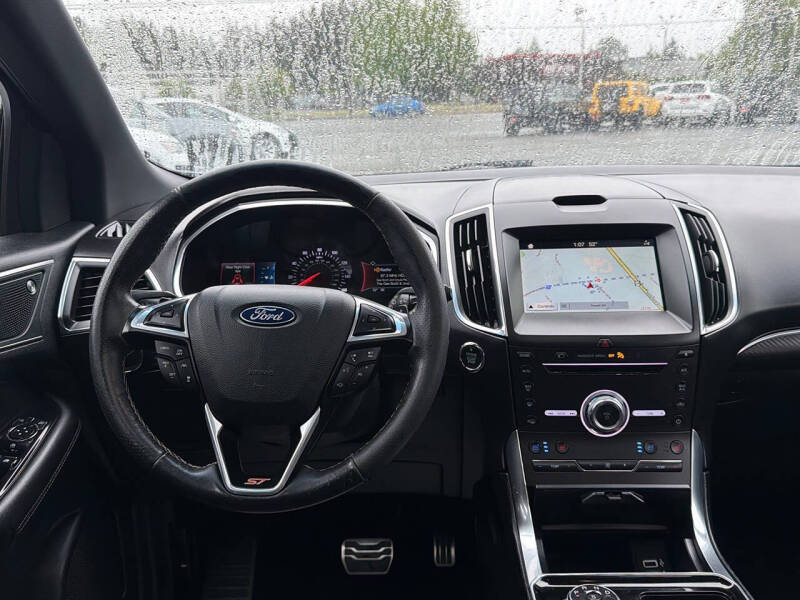 2019 Ford Edge ST