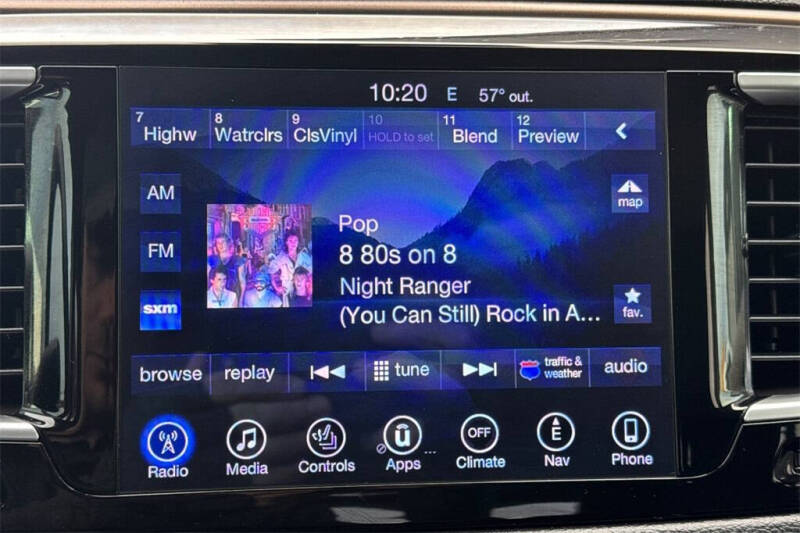 2017 Chrysler Pacifica Touring-L Plus