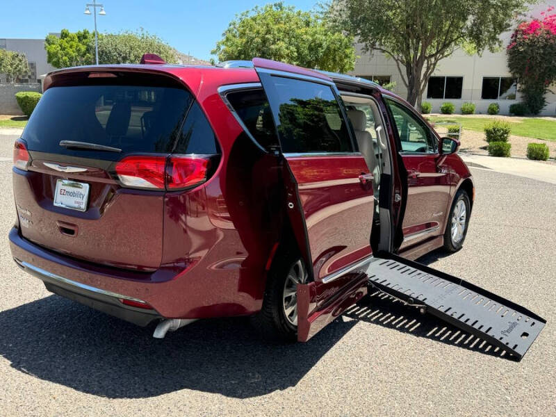 2019 Chrysler Pacifica Touring L