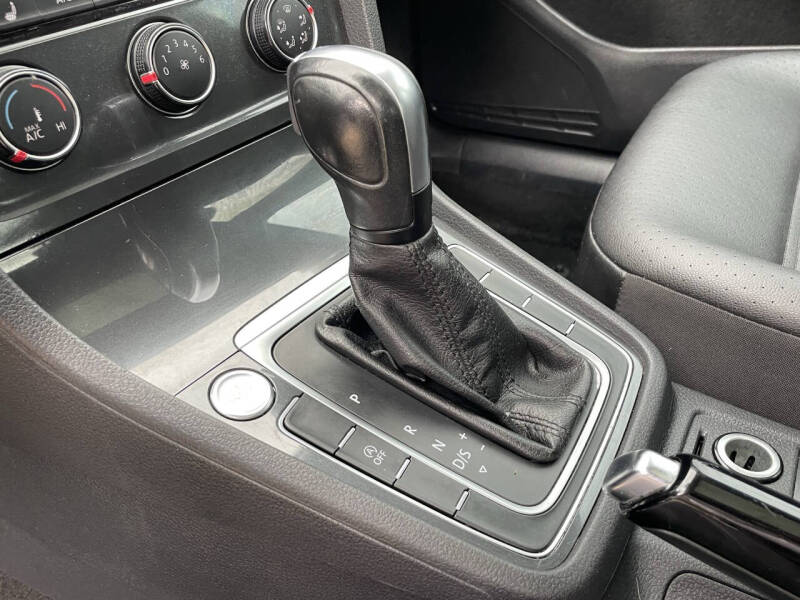 2020 Volkswagen Golf TSI