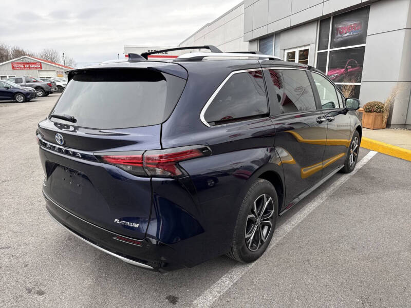 2025 Toyota Sienna Platinum 7-Passenger