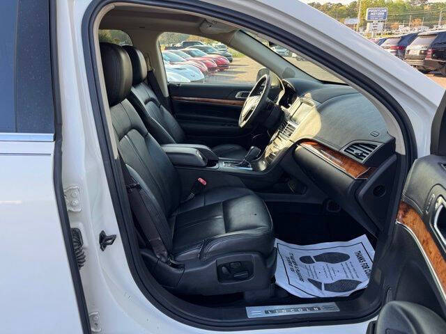 2013 Lincoln MKT