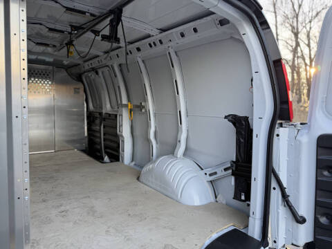 2025 Chevrolet Express 2500