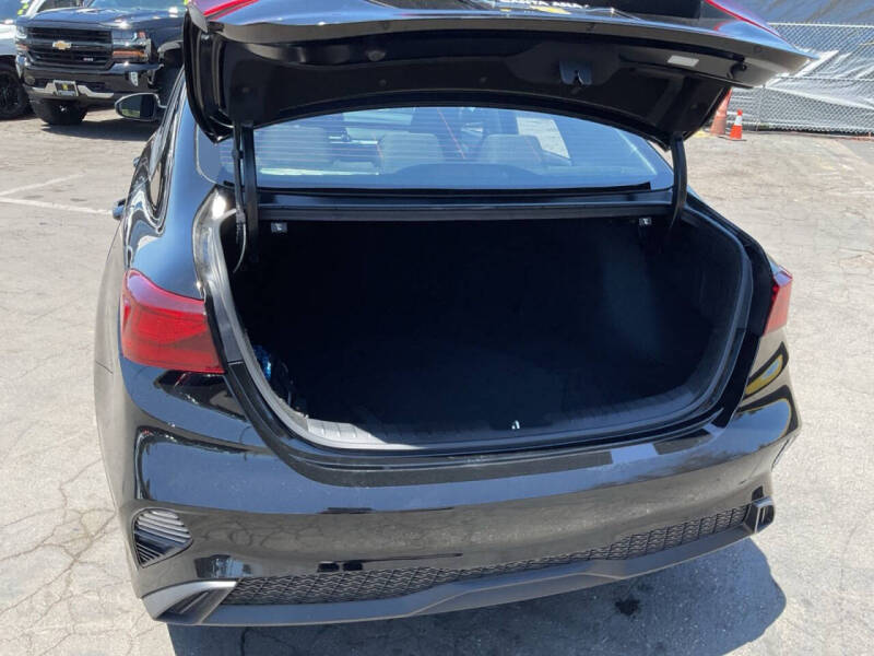 2023 Kia Forte LXS
