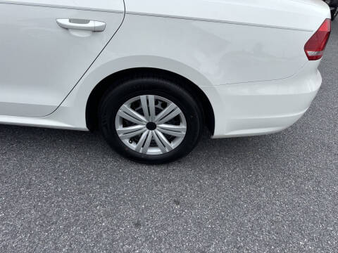 2013 Volkswagen Passat S