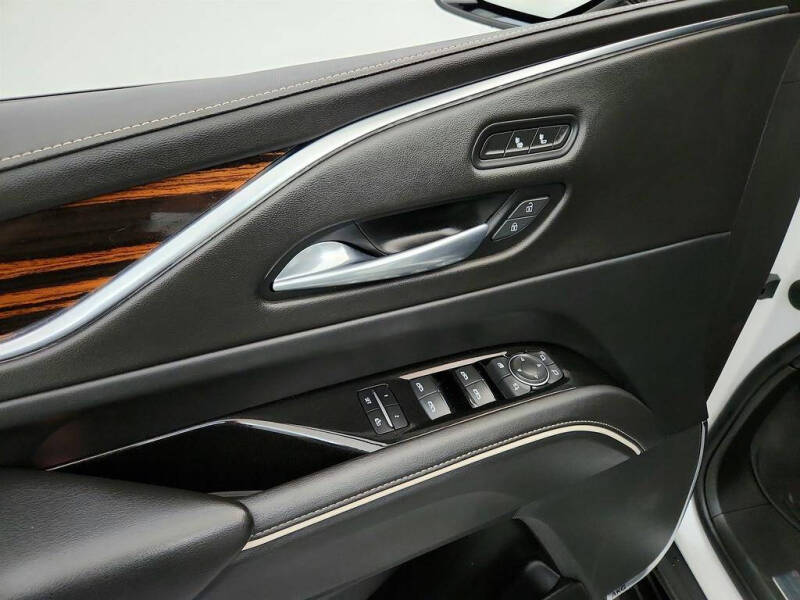 2022 Cadillac Escalade ESV Luxury