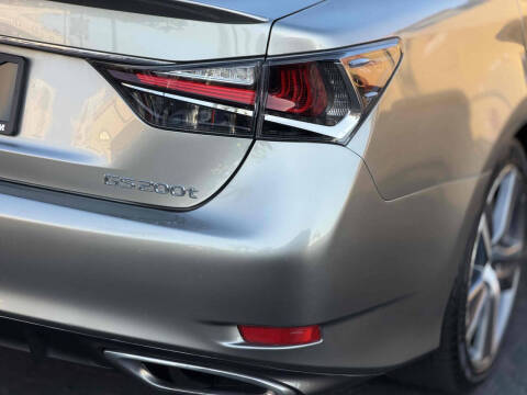 2016 Lexus GS 200t