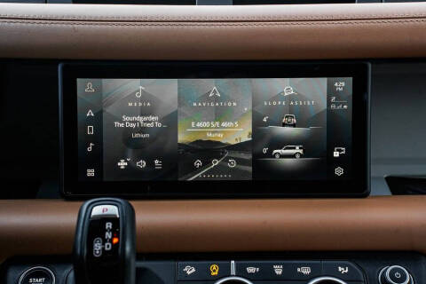 2024 Land Rover Defender 110 P400 X-Dynamic SE