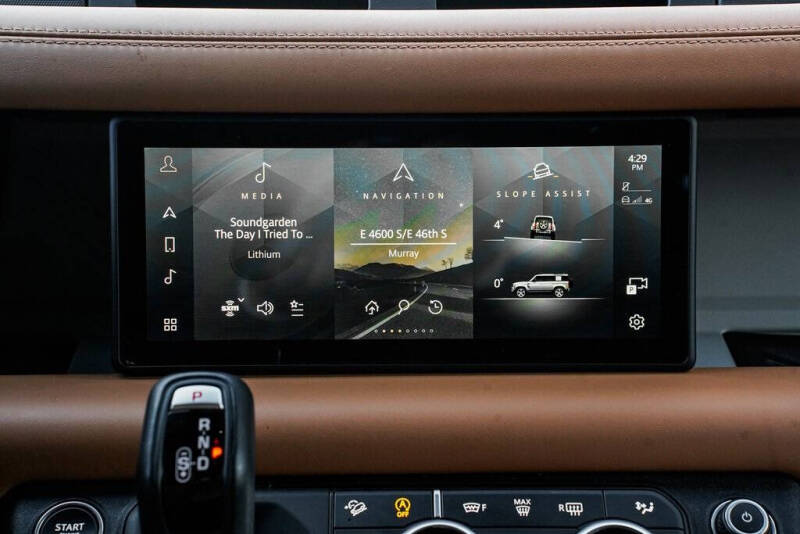 2024 Land Rover Defender 110 P400 X-Dynamic SE