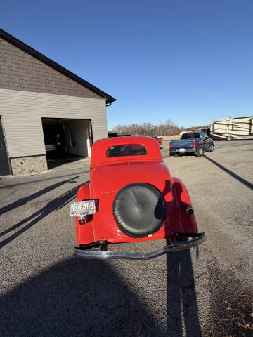1935 Ford 5 Window  Coupe Coupe