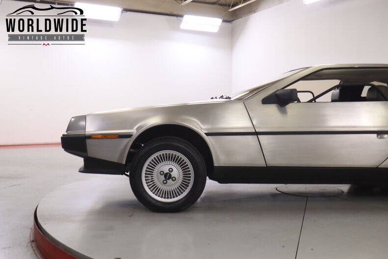 1981 DeLorean DMC-12
