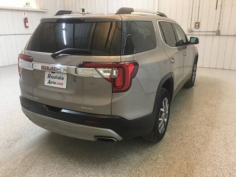 2022 GMC Acadia SLT