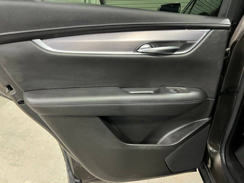 2020 Cadillac XT5 Luxury