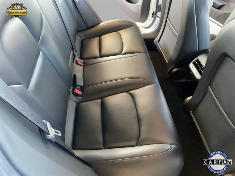 2019 Tesla Model 3 Mid Range