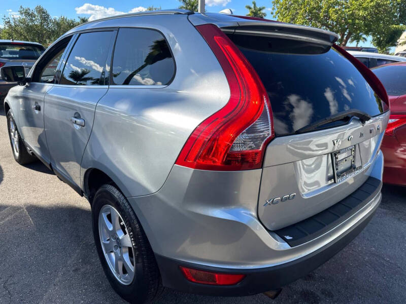 2012 Volvo XC60 3.2 Platinum