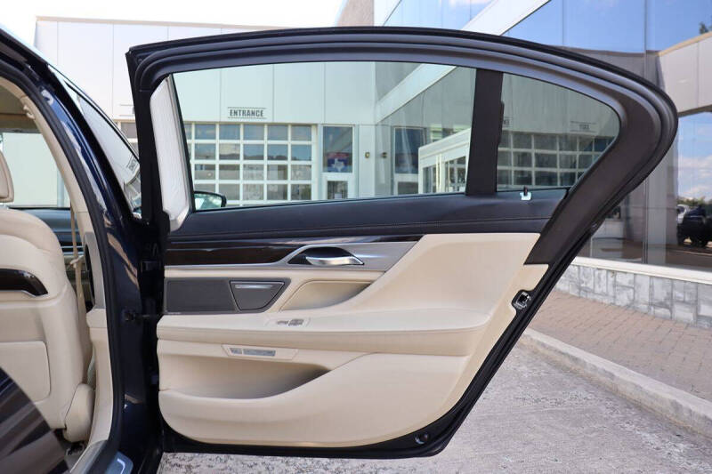 2016 BMW 7 Series 750i