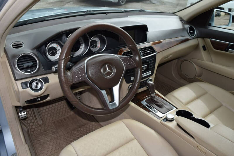 2013 Mercedes-Benz C-Class null photo 11