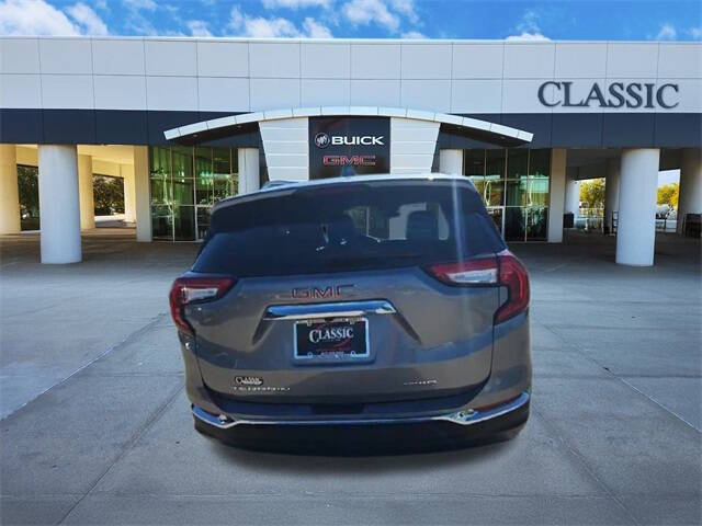 2024 GMC Terrain SLT