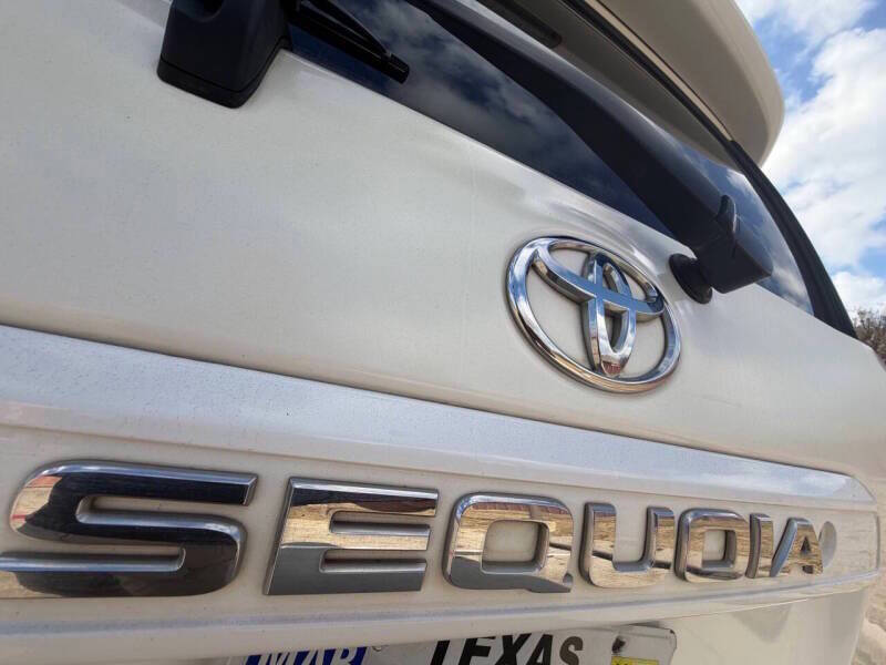 2012 Toyota Sequoia SR5