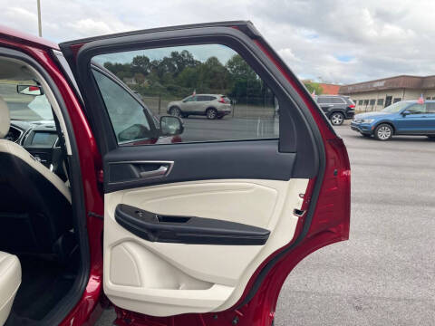 2017 Ford Edge Titanium