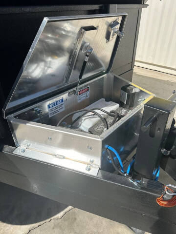 2025 Black Hawk 83x14K LOW SIDE DT8314-14K