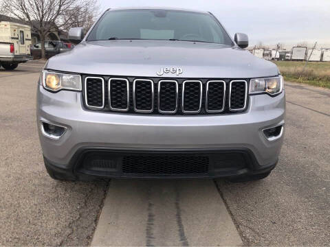 2019 Jeep Grand Cherokee Laredo