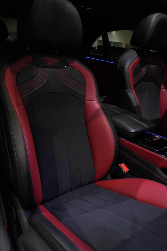 2023 Bentley Flying Spur V8