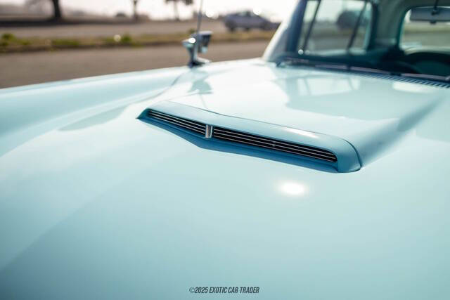 1960 Ford Thunderbird