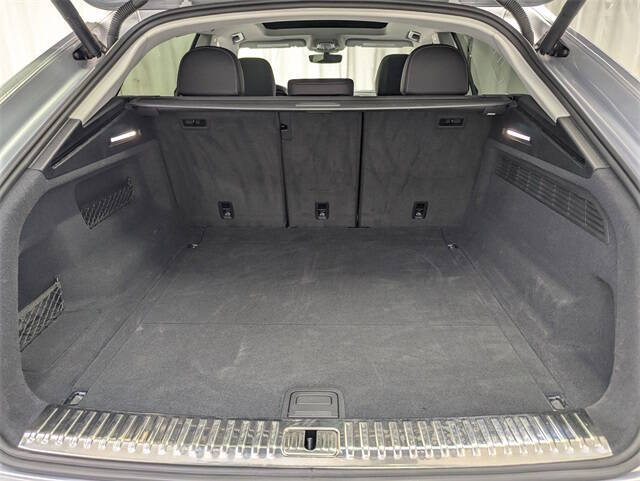 2019 Audi Q8 quattro Premium Plus 55 TFSI