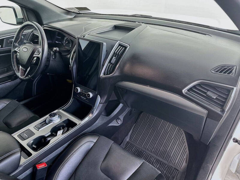 2022 Ford Edge ST